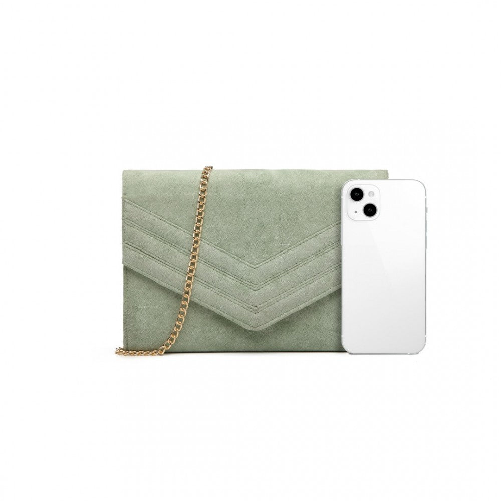 CHEVRON ENVELOPE CLUTCH
