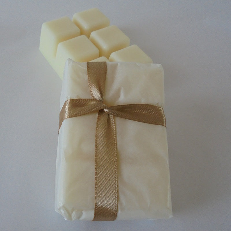 quirche zorche candles, scented wax, scented melt, fragrant wax, fragrant melt, wick, wax, melt, wax melts, wax fragrance, home fragrance, decor, fragrance, oil burner, white, natural, frankincense, myrrh