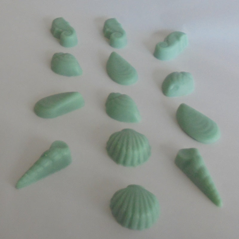 quirche zorche candles, scented wax, scented melt, fragrant wax, fragrant melt, wick, wax, melt, wax melts, wax fragrance, home fragrance, decor, fragrance, oil burner, coconut, lime, green, seashells