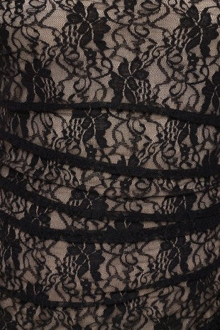 Plus Size Ruched Lace Dress