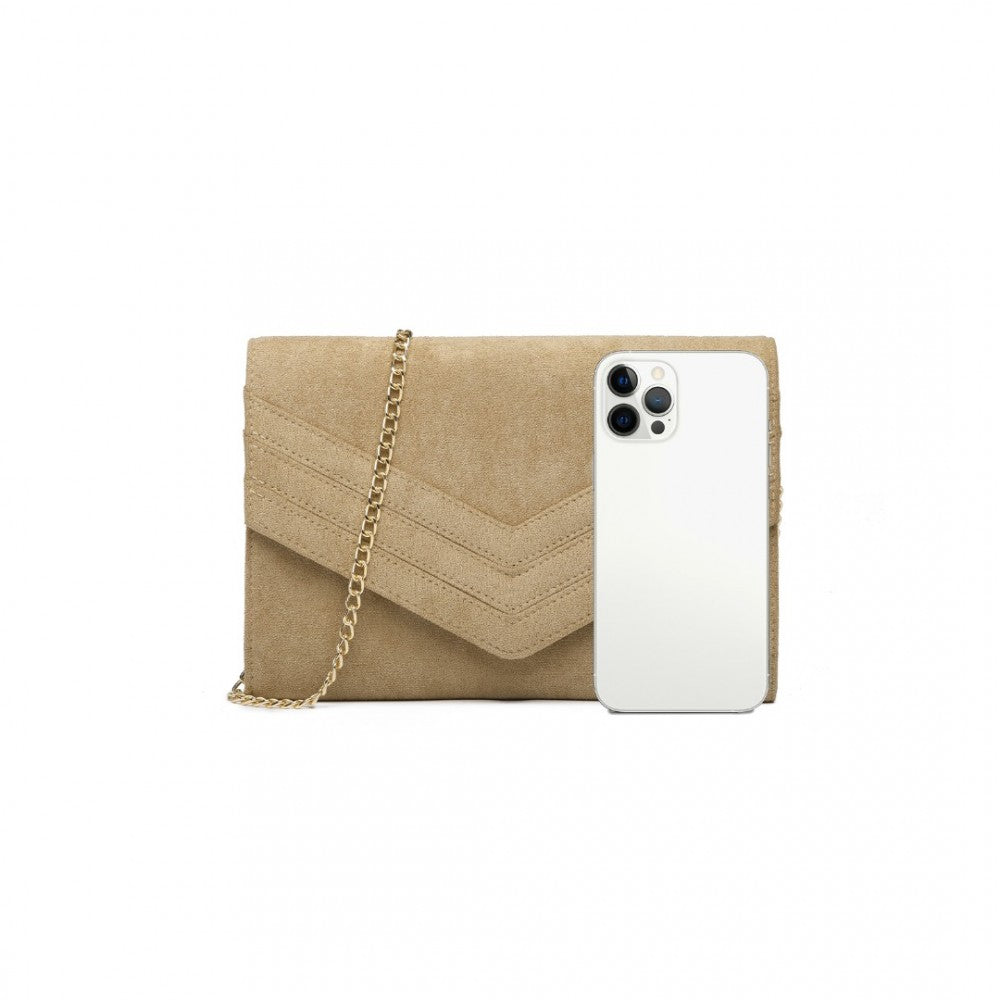 CHEVRON ENVELOPE CLUTCH