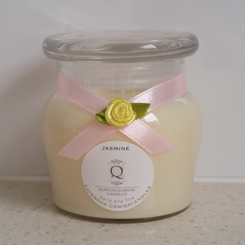 quirche zorche candles, scented candle, fragrant candle, wick, candle, glass jar candle, glass jar, one wick candle, candle fragrance, home fragrance, fragrance, décor, frangipani, white candle, white, natural, jasmine candle, jasmine fragrance