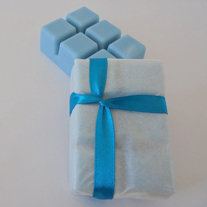 quirche zorche candles, scented wax, scented melt, fragrant wax, fragrant melt, wick, wax, melt, wax melts, wax fragrance, home fragrance, decor, fragrance, oil burner, montego, bay, blue