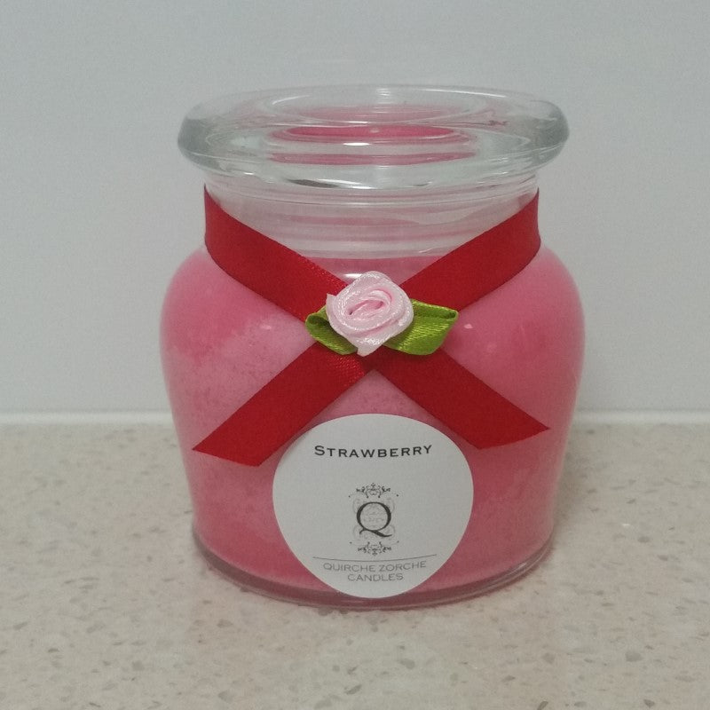 quirche zorche candles, scented candle, fragrant candle, wick, candle, glass jar candle, glass jar, one wick candle, candle fragrance, home fragrance, fragrance, décor, frangipani, white candle, white, natural, strawberry candle, strawberry fragrance