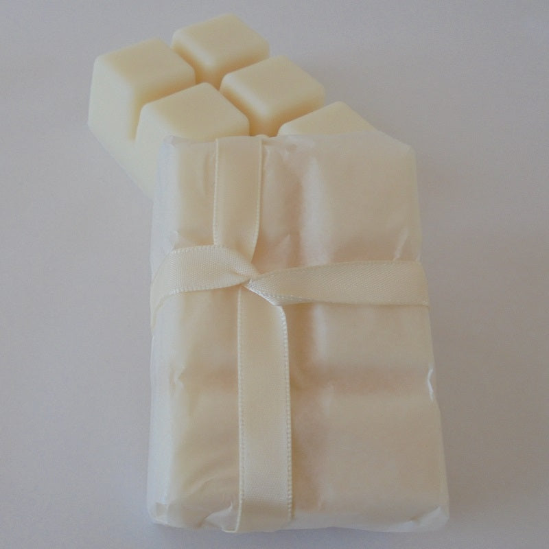 quirche zorche candles, scented wax, scented melt, fragrant wax, fragrant melt, wick, wax, melt, wax melts, wax fragrance, home fragrance, decor, fragrance, oil burner, tuberose, white, natural