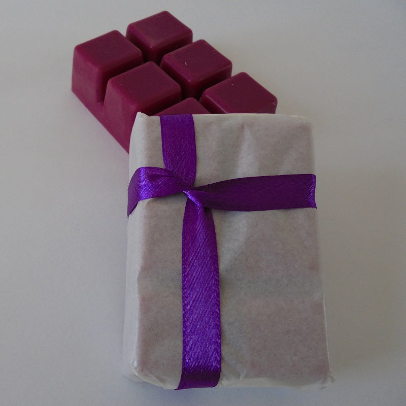 quirche zorche candles, scented wax, scented melt, fragrant wax, fragrant melt, wick, wax, melt, wax melts, wax fragrance, home fragrance, decor, fragrance, oil burner, tuscan, vineyard, magenta, red