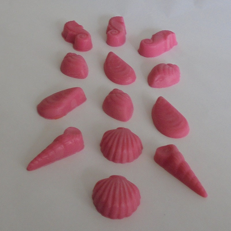 quirche zorche candles, scented wax, scented melt, fragrant wax, fragrant melt, wick, wax, melt, wax melts, wax fragrance, home fragrance, decor, fragrance, oil burner, rose, petals, red, pink, rose petals